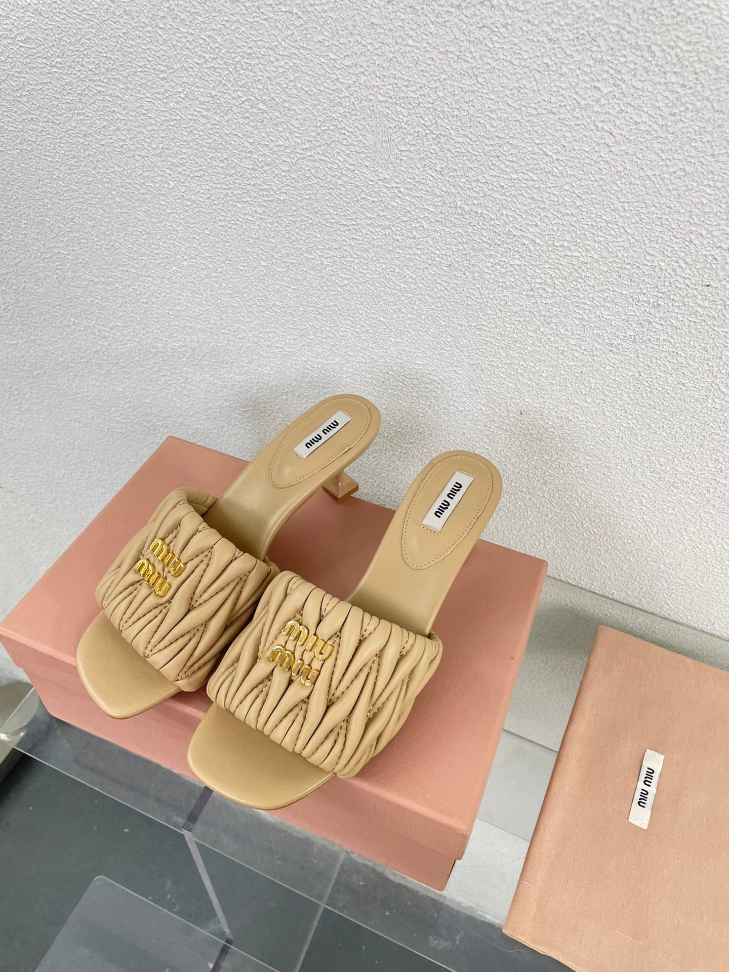 WOMEN'S MID - HEEL APRICOT COLOR LEATHER