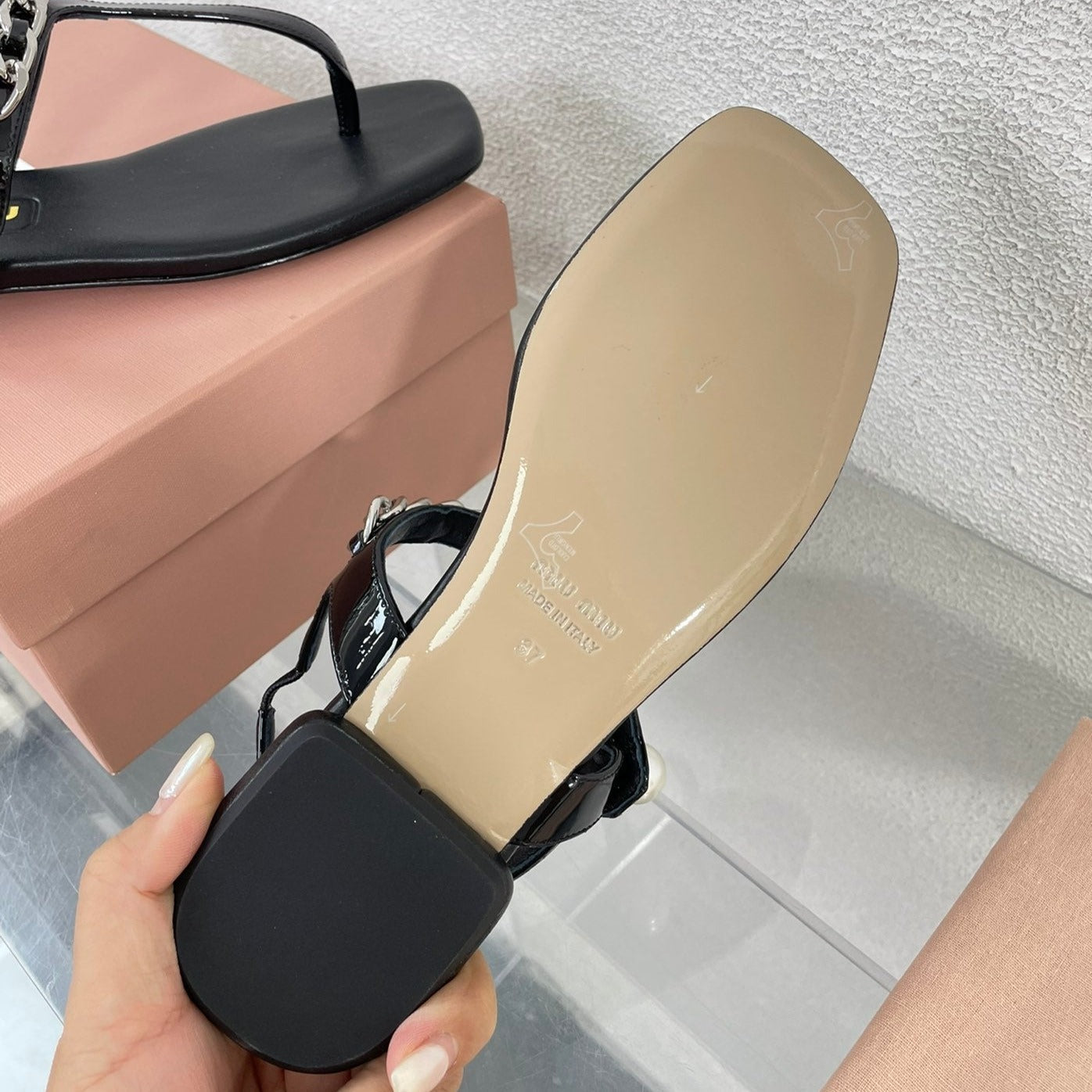 Pearl Chain Flip-Flops Black Color Leather