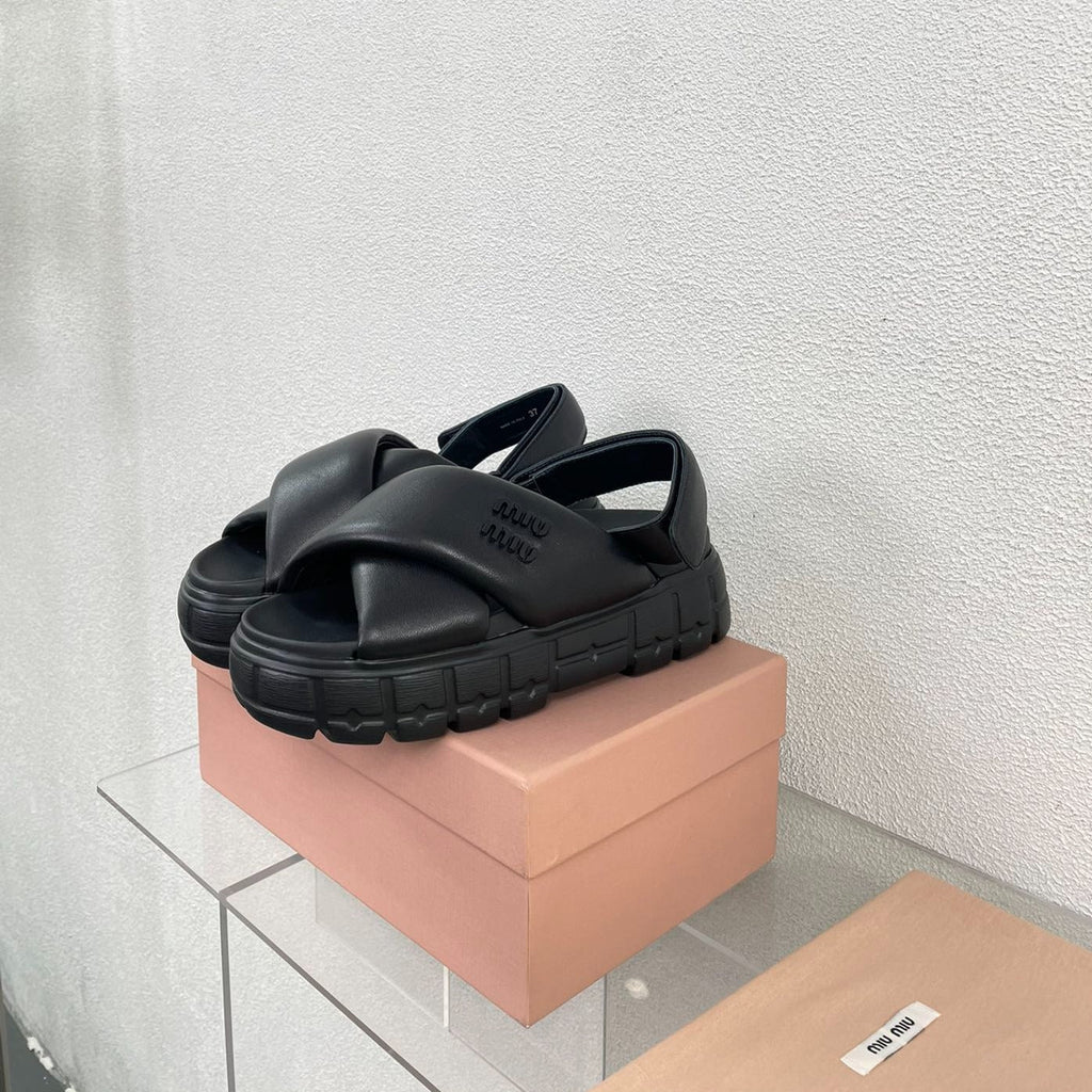 Thick-Soled Sandals Black Leather