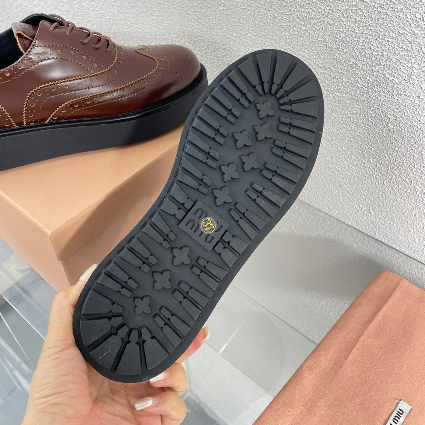 Baroque Thick-Soled Oxford Shoes With Laces Walnut Calfskin