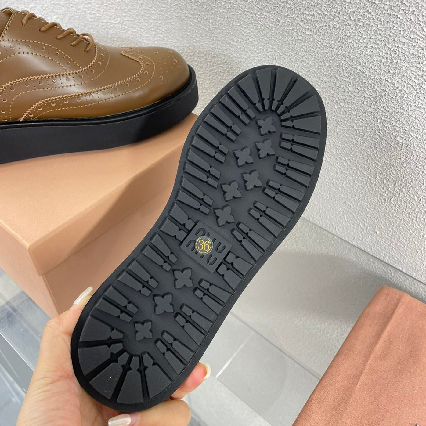 Baroque Thick-Soled Oxford Shoes With Laces Cider Calfskin