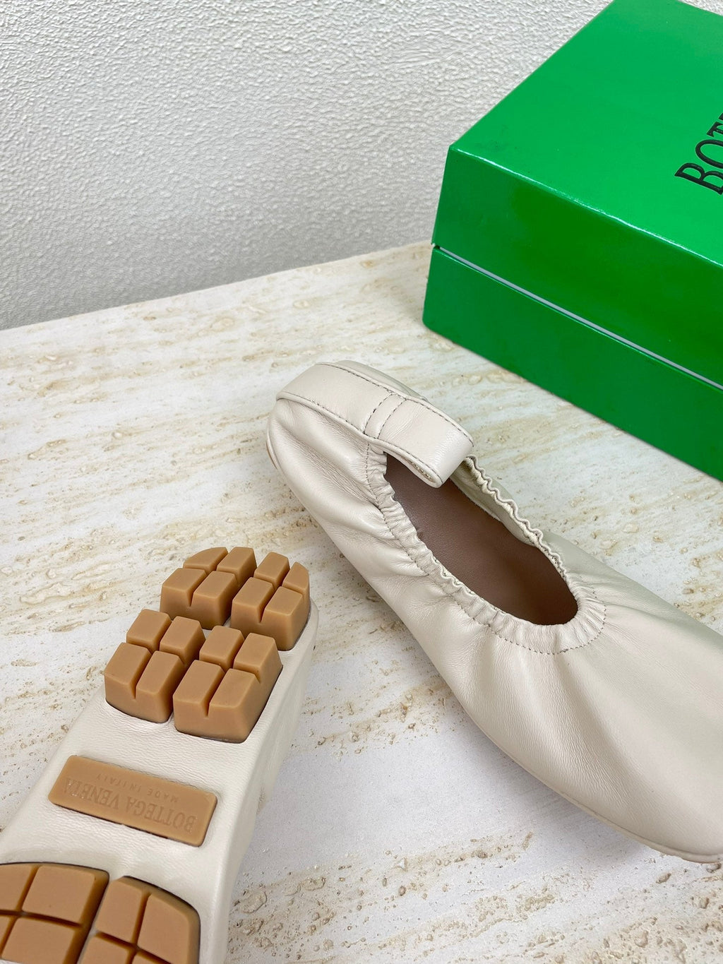 ELASTIC BALLERINA FLATS IN WHITE CREAM LAMBSKIN