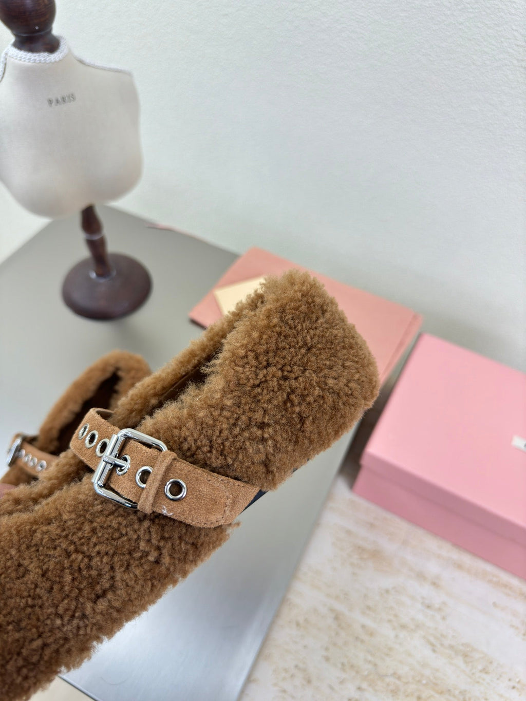 SHEARLING BALLET FLAT BROWN WITH SUEDE STRAP