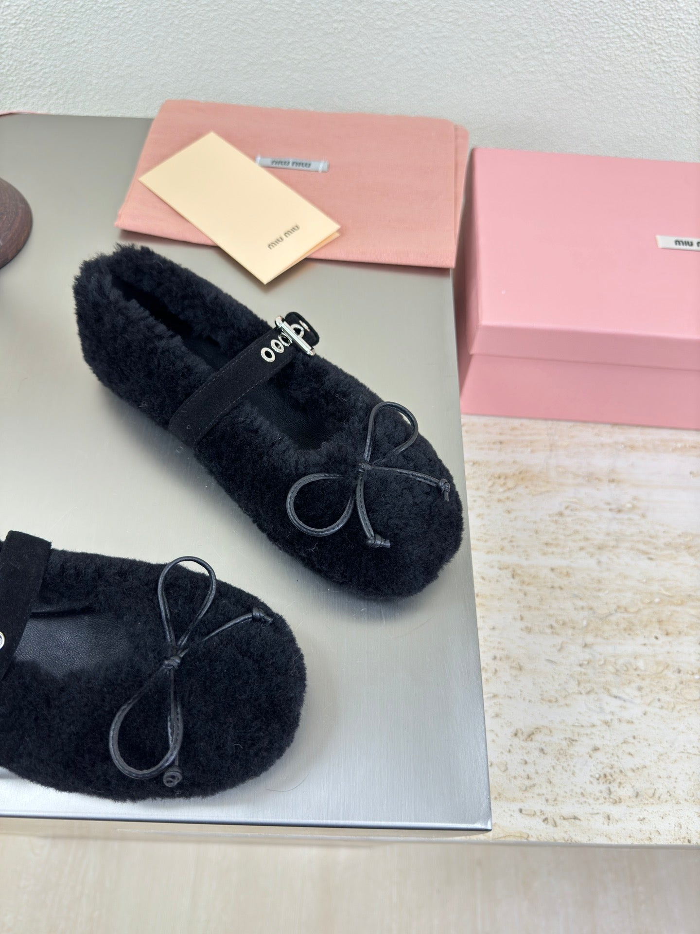 SHEARLING BALLET FLAT BLACK WITH SUEDE STRAP