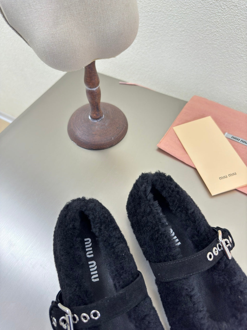 SHEARLING BALLET FLAT BLACK WITH SUEDE STRAP