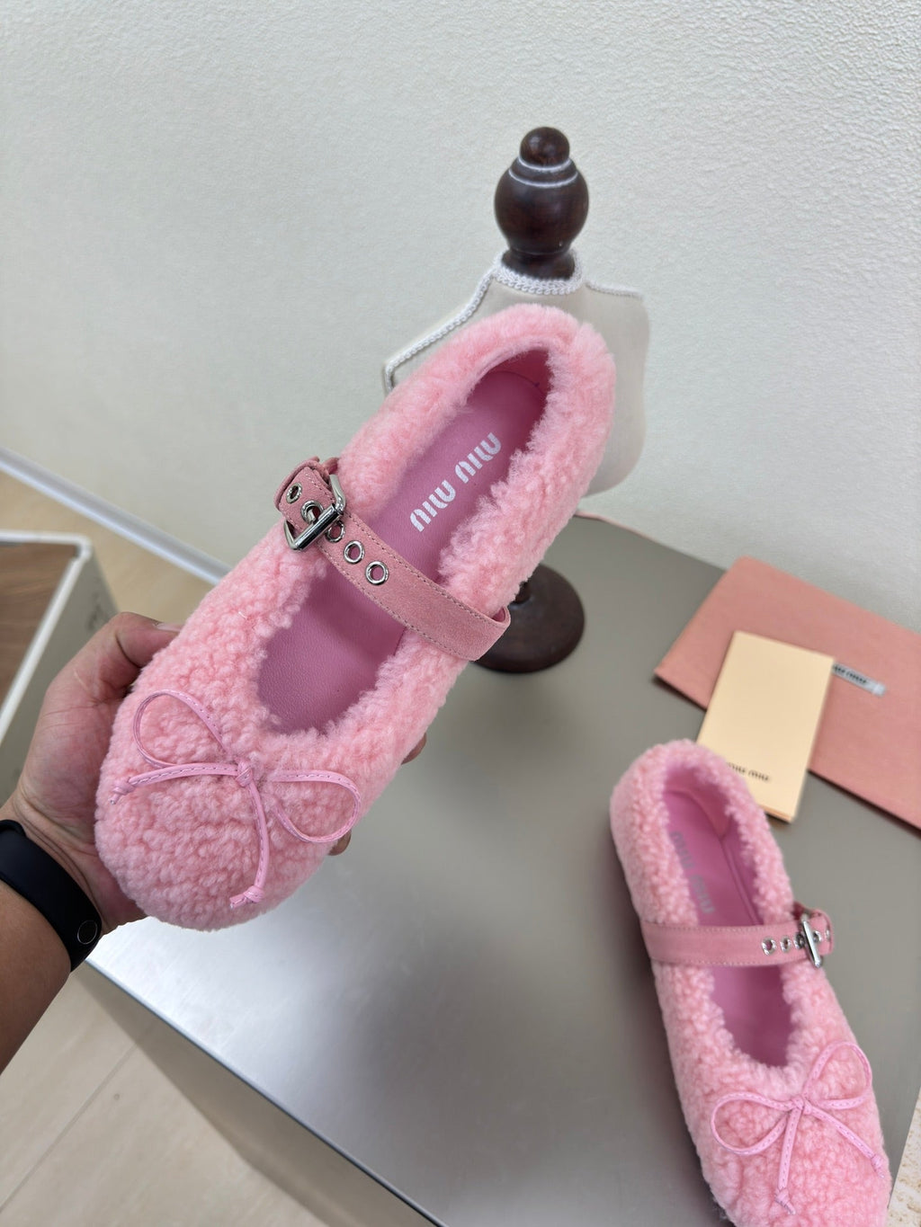 SHEARLING BALLET FLAT PINK WITH SUEDE STRAP