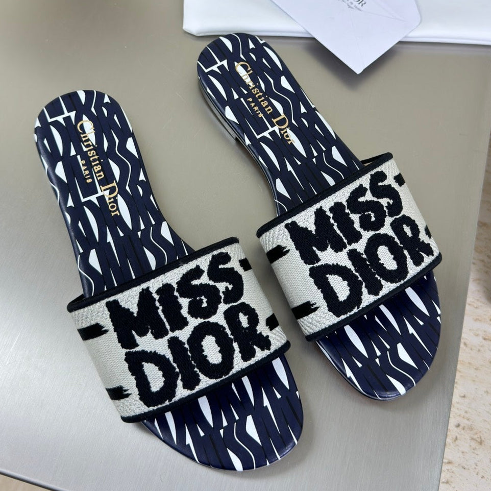 DWAY SLIDE EMBROIDERED COTTON AND NAVY BLUE MISS DIOR ALLOVER MOTIF