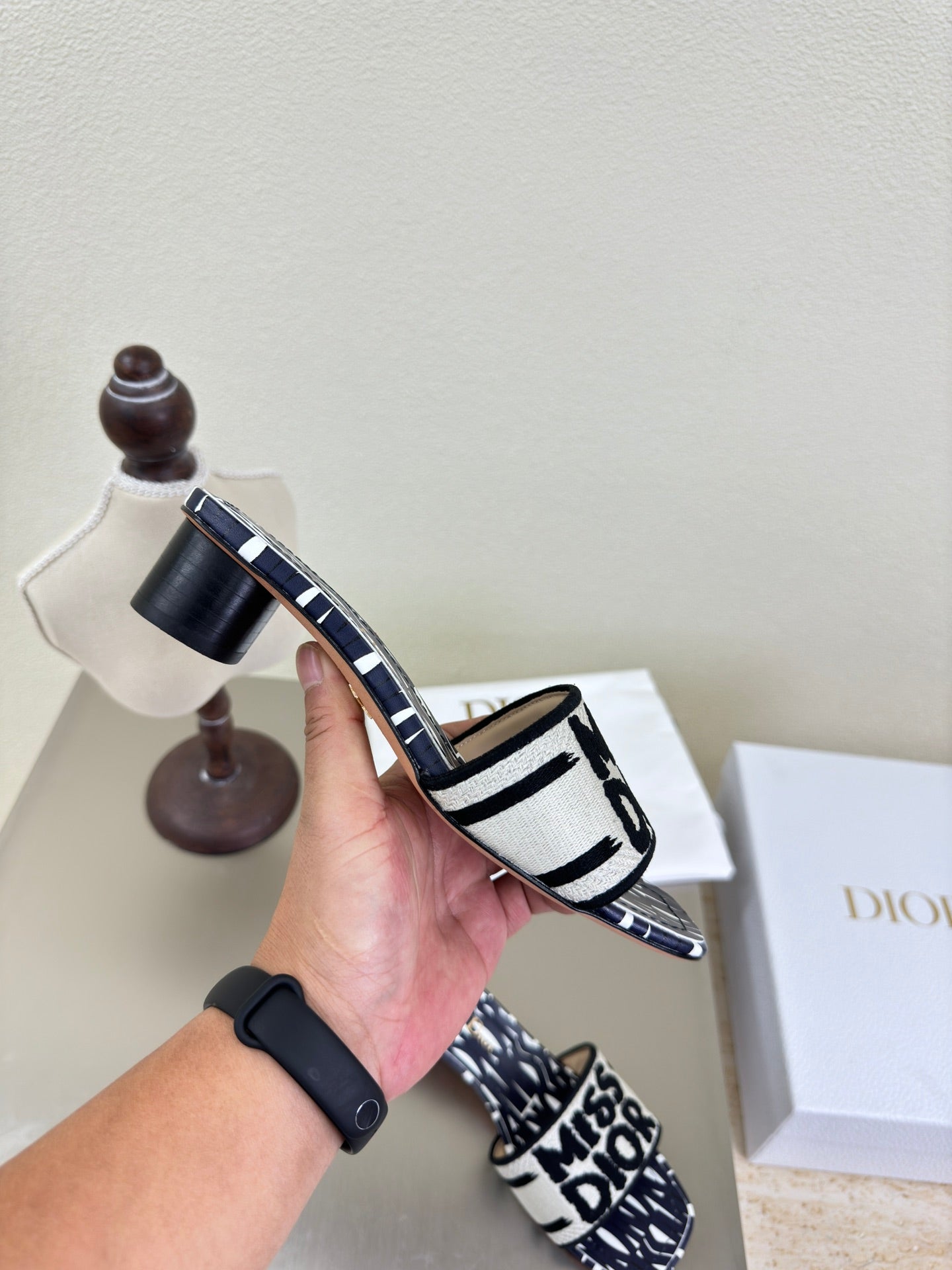 DWAY HEELED SLIDE EMBROIDERED COTTON AND NAVY BLUE MISS DIOR ALLOVER MOTIF 35 MM