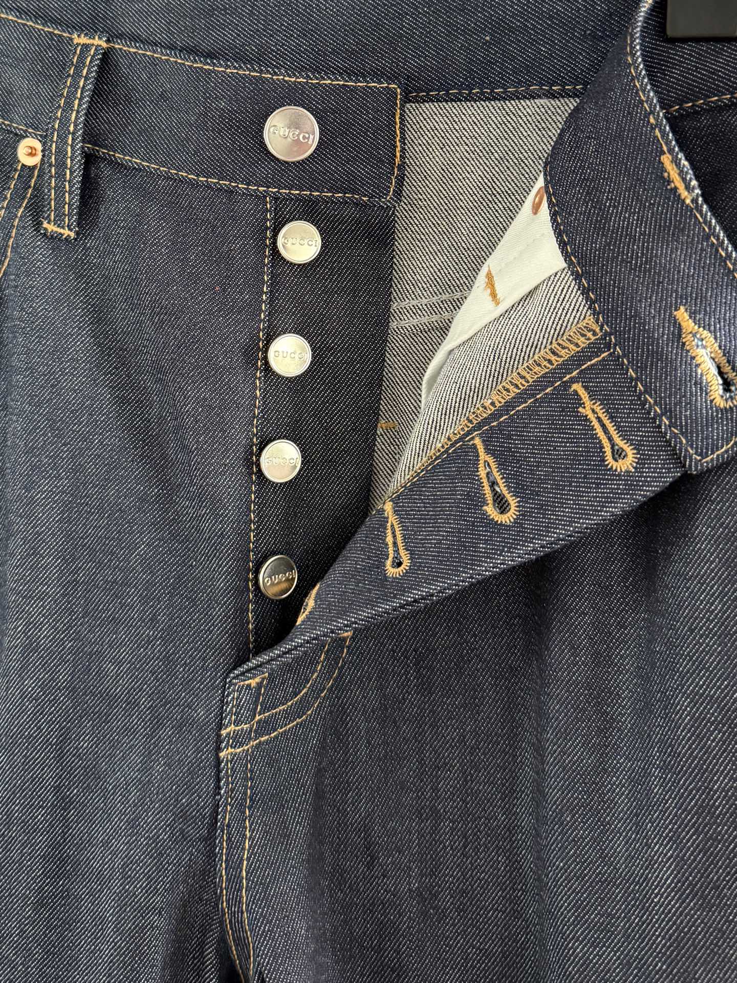 GUCCI JEANS STYLE 131