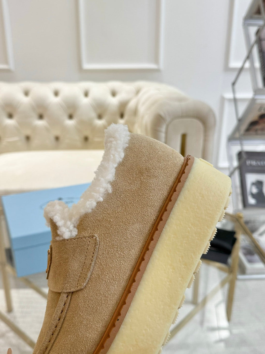 SUEDE LOAFER LIGHT FRENCH BEIGE WITH SHEARLING LINING