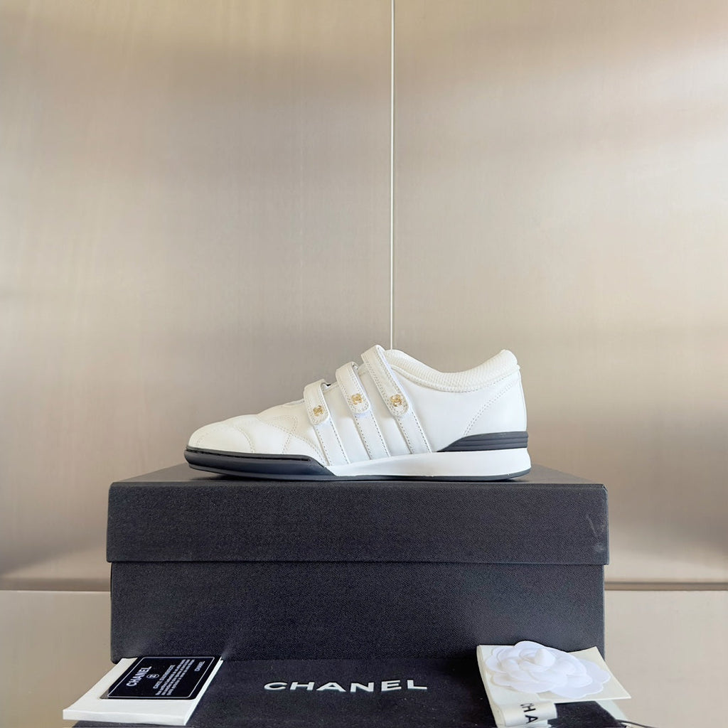 CC MARY JANE SNEAKER IN WHITE LAMBSKIN