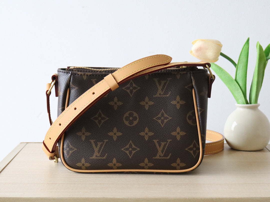 LV 25S SHOULDER BAG 19 IN BROWN MONOGRAM CALFSKIN GOLD HARDWARE
