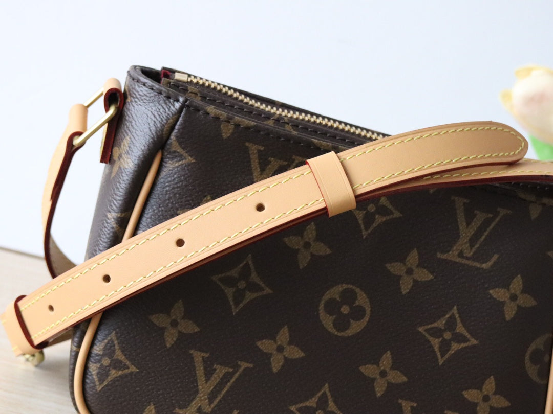 LV 25S SHOULDER BAG 19 IN BROWN MONOGRAM CALFSKIN GOLD HARDWARE