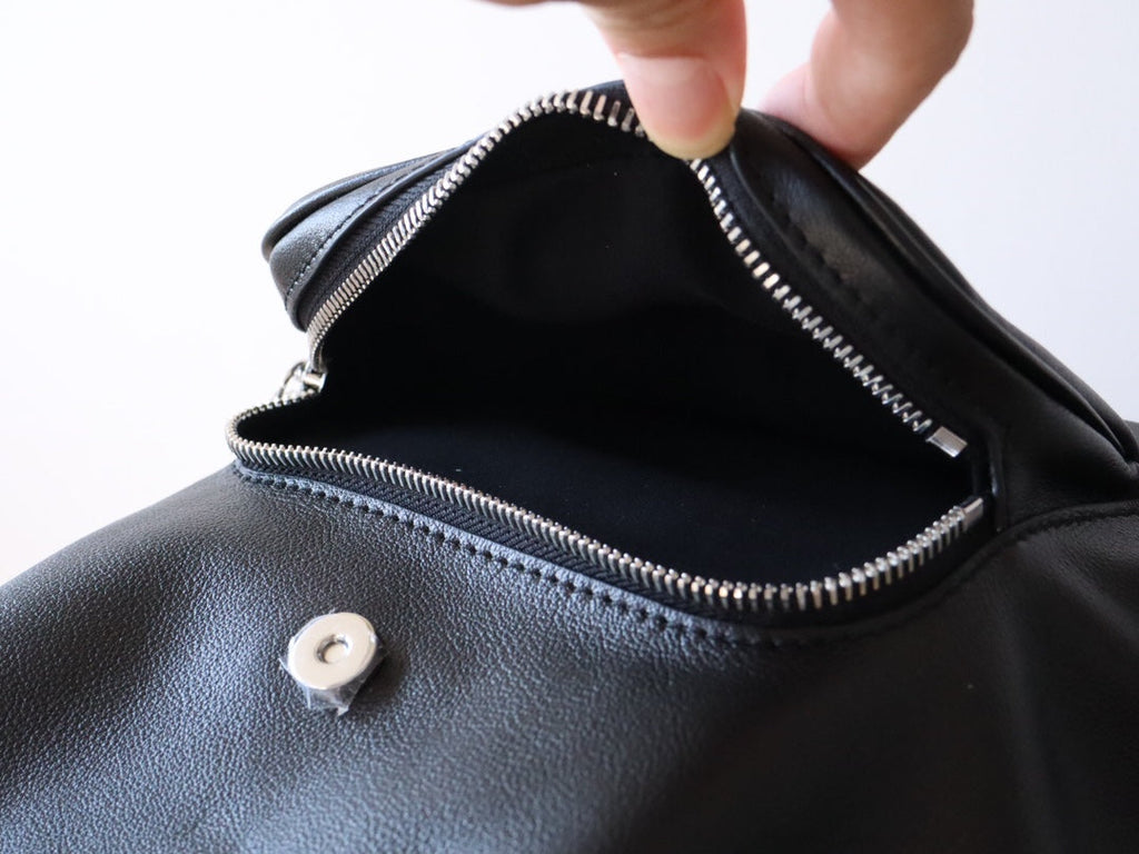 LV 25S MONTSOURIS VIBE 35 IN BLACK LAMBSKIN SILVER HARDWARE