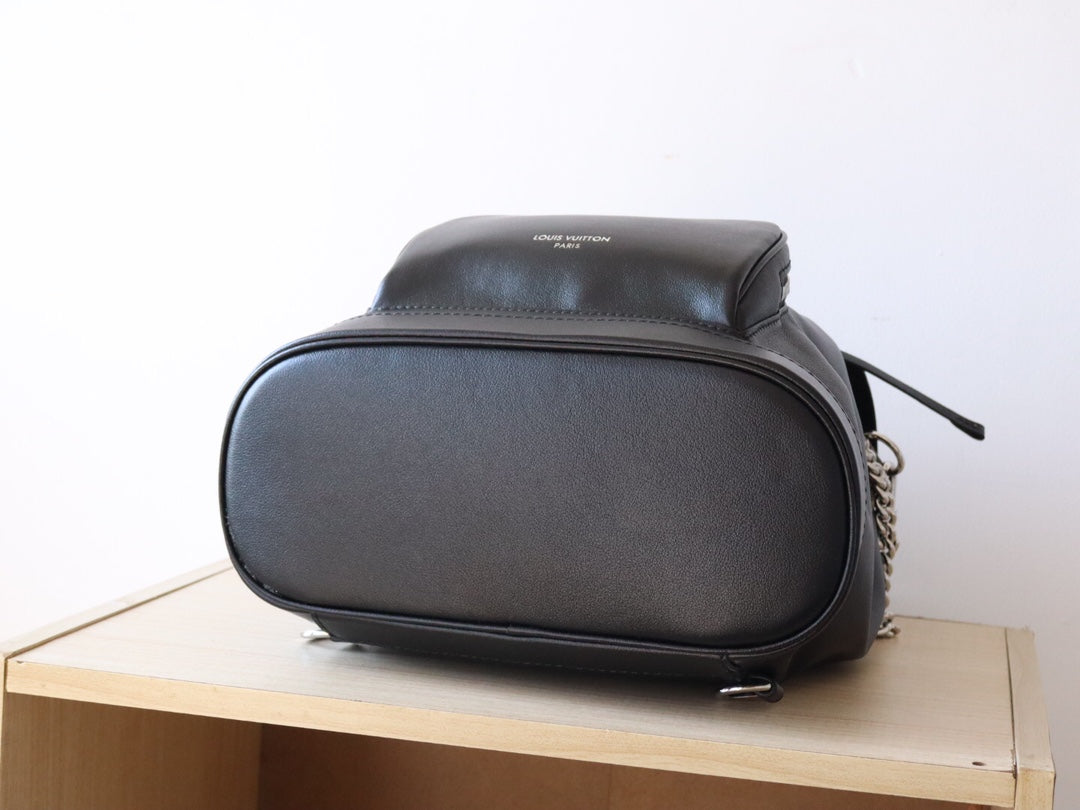 LV 25S MONTSOURIS VIBE 35 IN BLACK LAMBSKIN SILVER HARDWARE