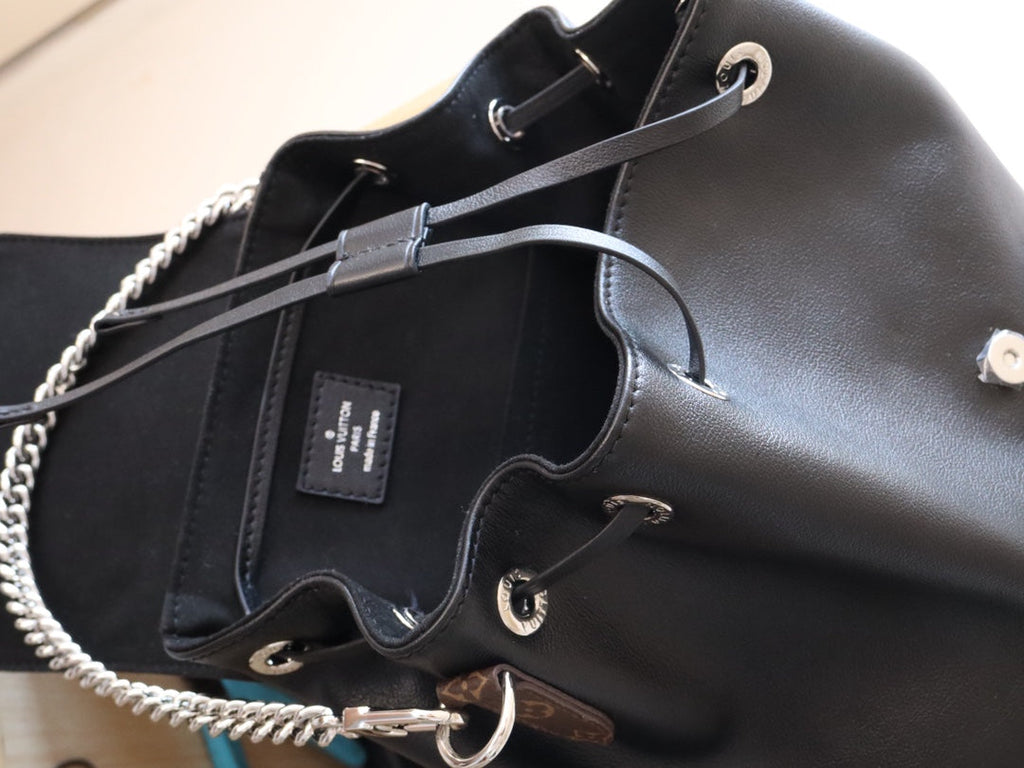 LV 25S MONTSOURIS VIBE 35 IN BLACK LAMBSKIN SILVER HARDWARE