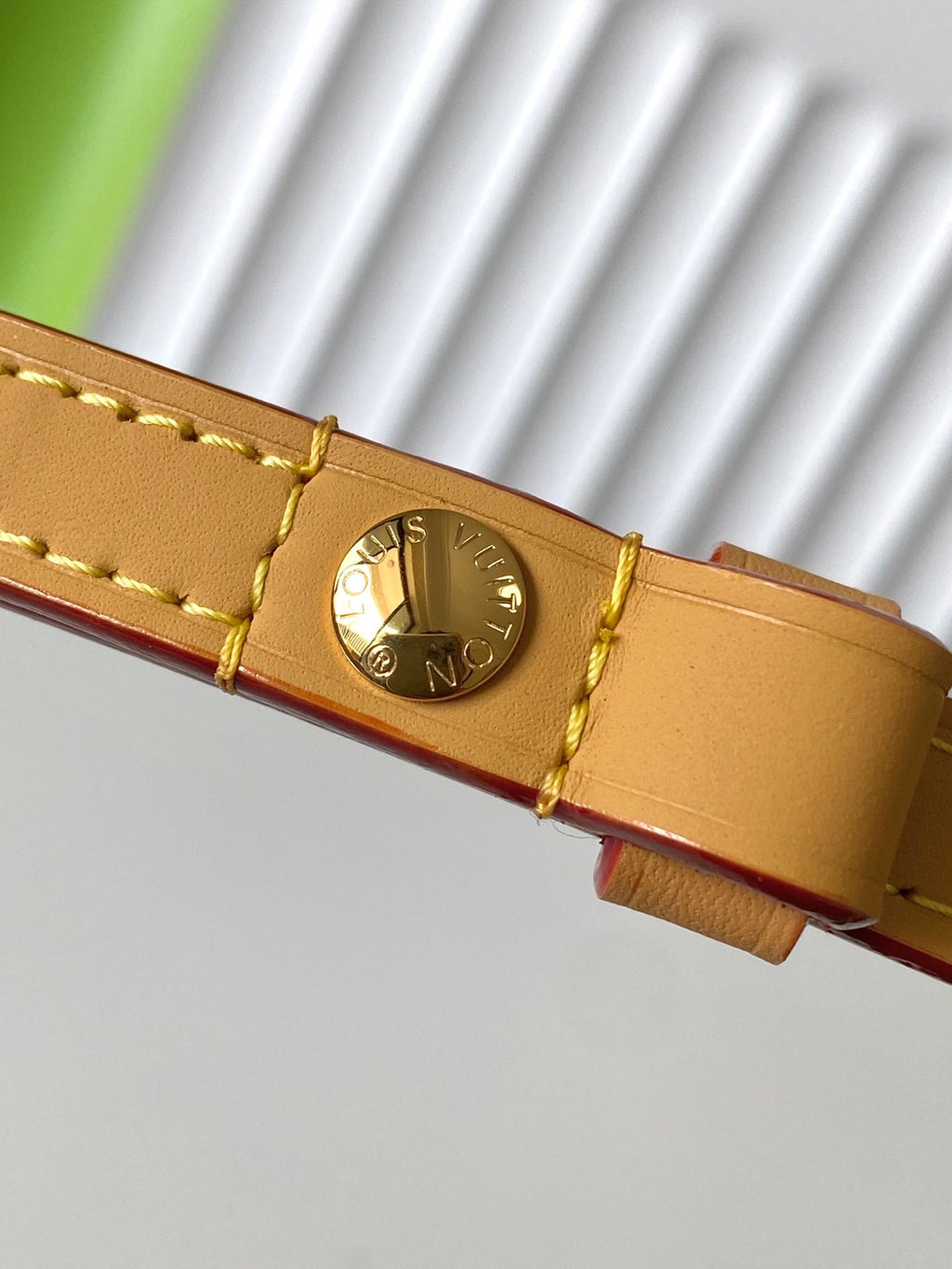 WALLET ON CHAIN IVY 23.5 IN BROWN MONOGRAM CANVAS GOLD LOCK