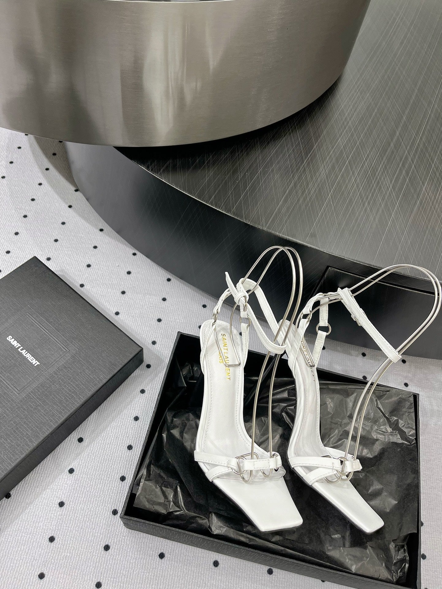 SL ANKLE-BUCKLE HEELED SANDALS WHITE CALFSKIN