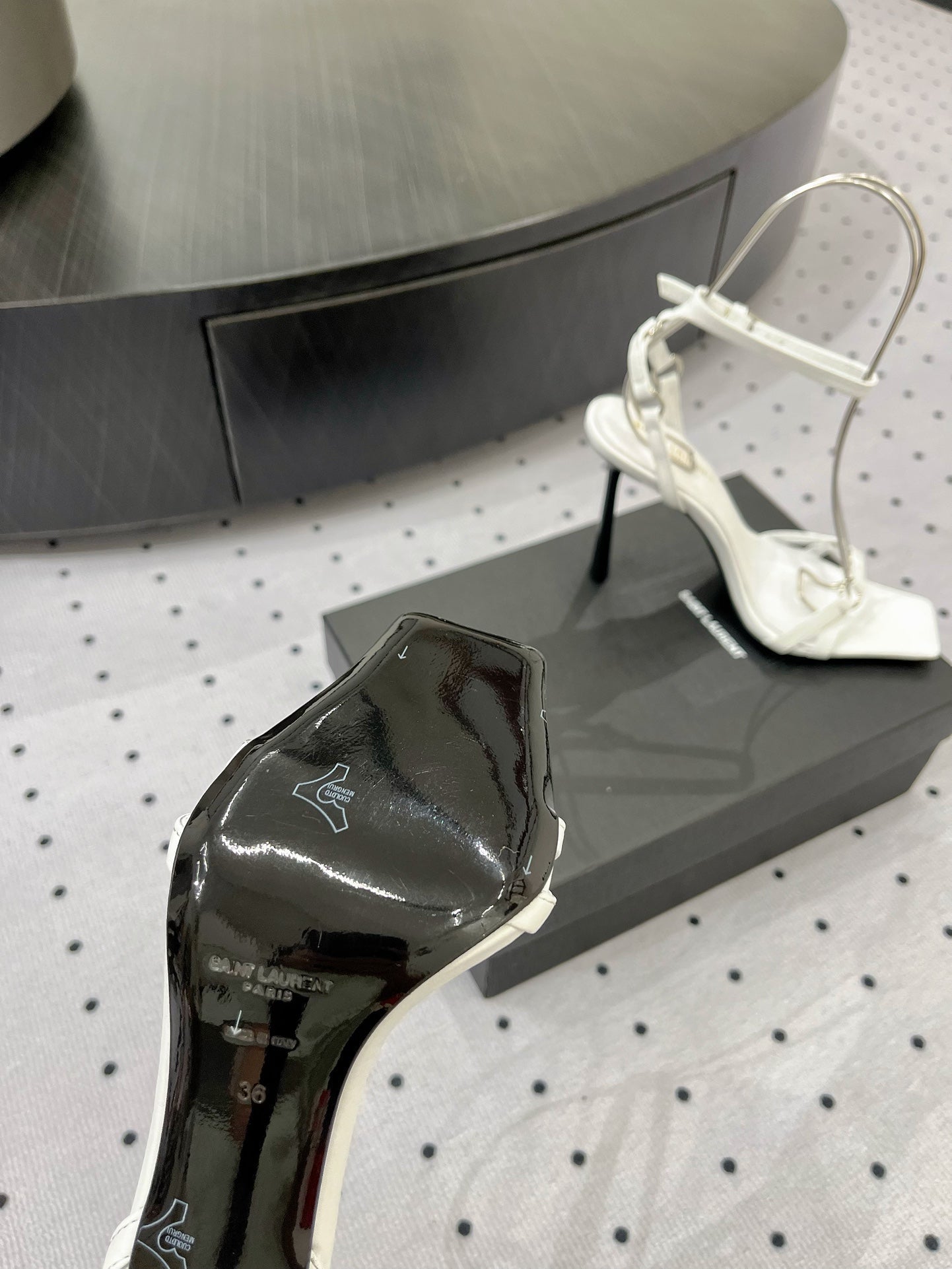 SL ANKLE-BUCKLE HEELED SANDALS WHITE CALFSKIN