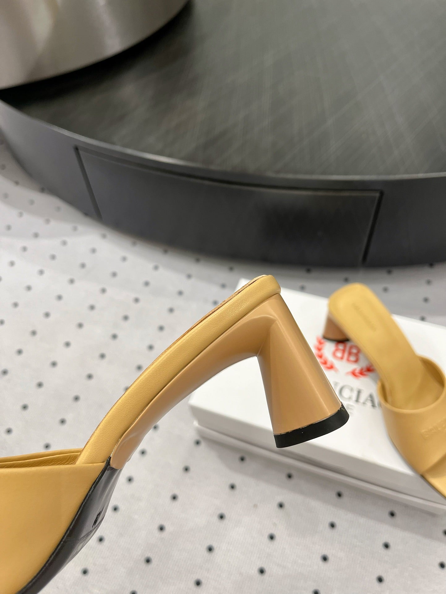 SQUARE-TOE MEDIUM HEEL MULES IN APACHE CALFSKIN LOGO EMBOSSED