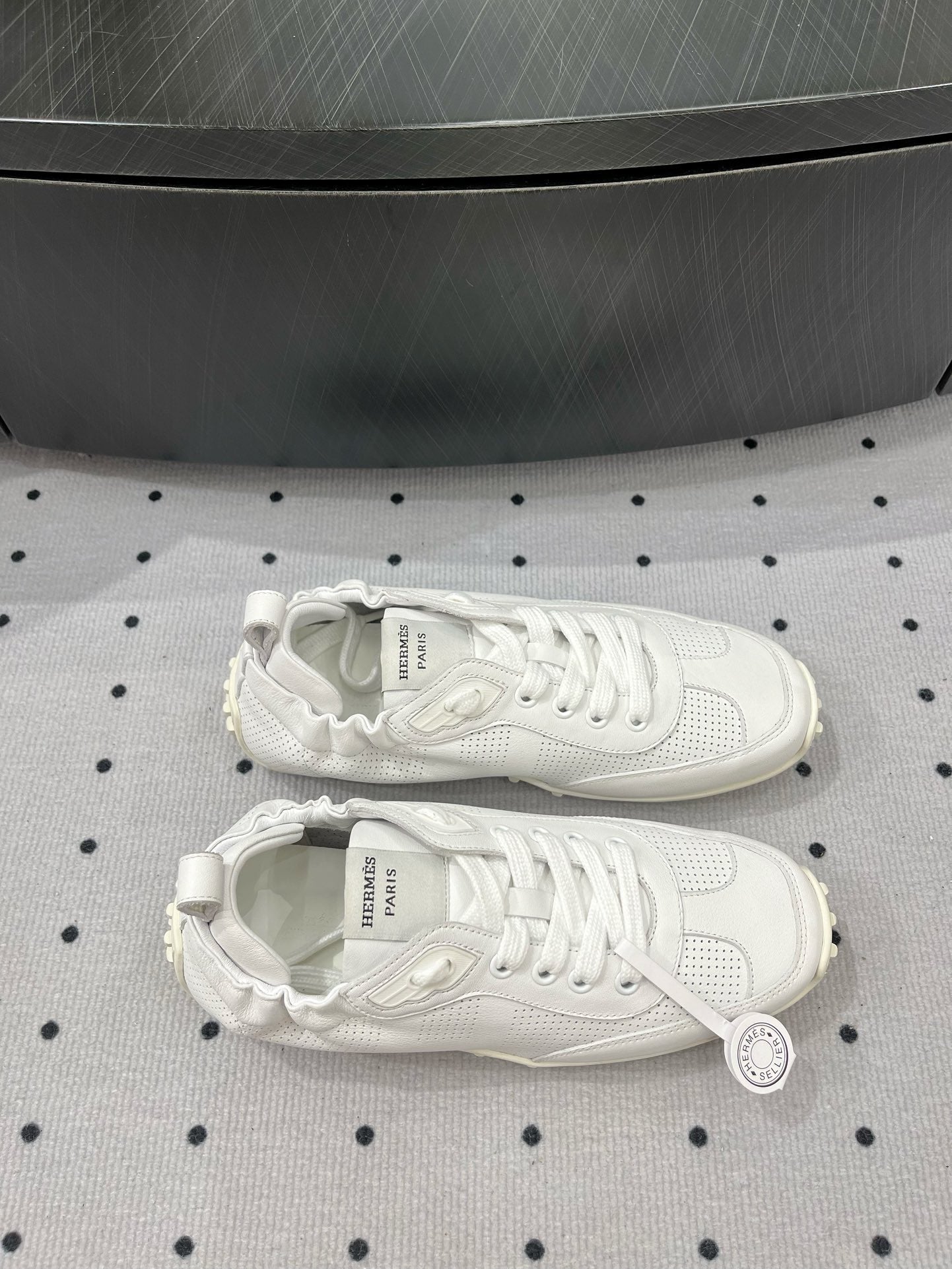 TRAIL SNEAKER IN WHITE CALFSKIN