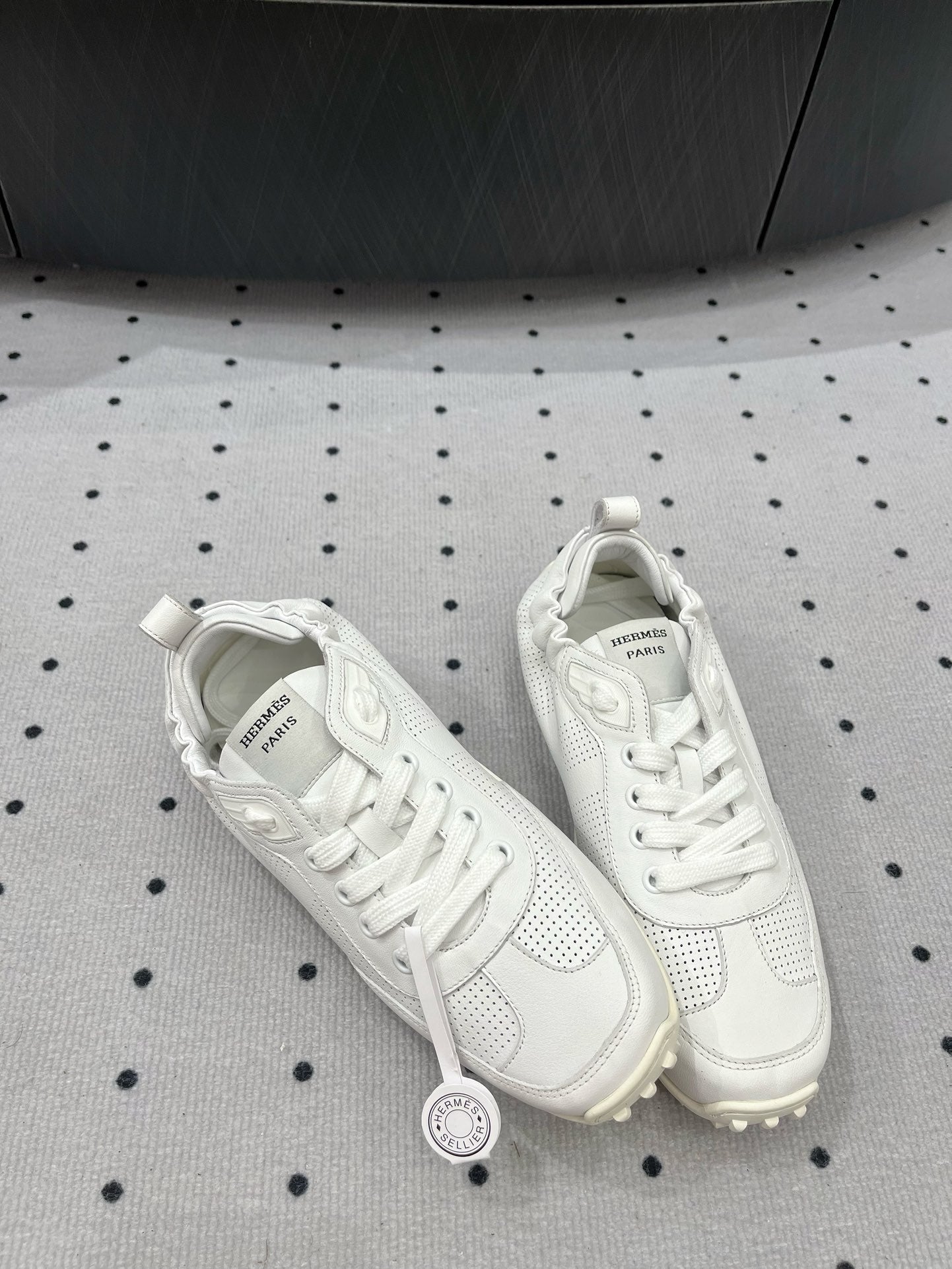 TRAIL SNEAKER IN WHITE CALFSKIN