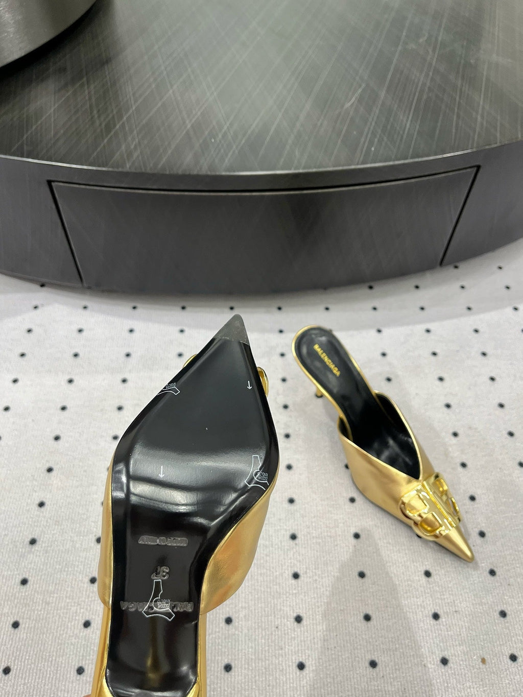 POINTED BB GOLD BUCKLE HEELED SLINGBACK IN GOLD METALLIC SHINY CALFSKIN