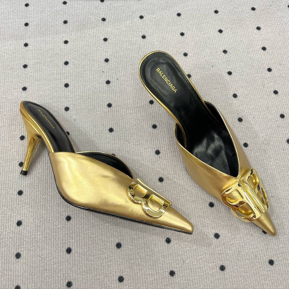 POINTED BB GOLD BUCKLE HEELED SLINGBACK IN GOLD METALLIC SHINY CALFSKIN