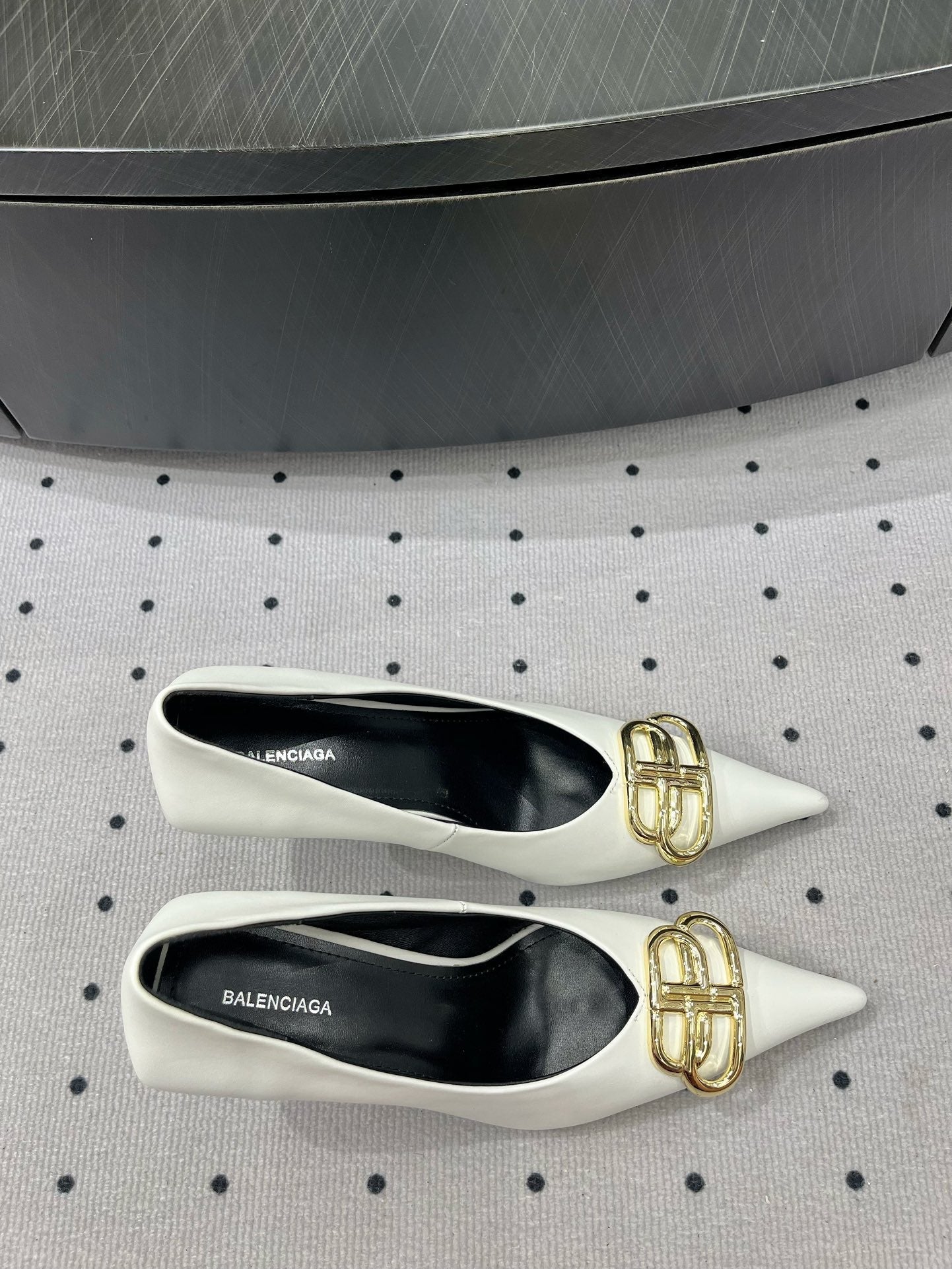 HEELED PUMPS 65 MM IN WHITE SMOOTH LAMBSKIN GOLD HARDWARE