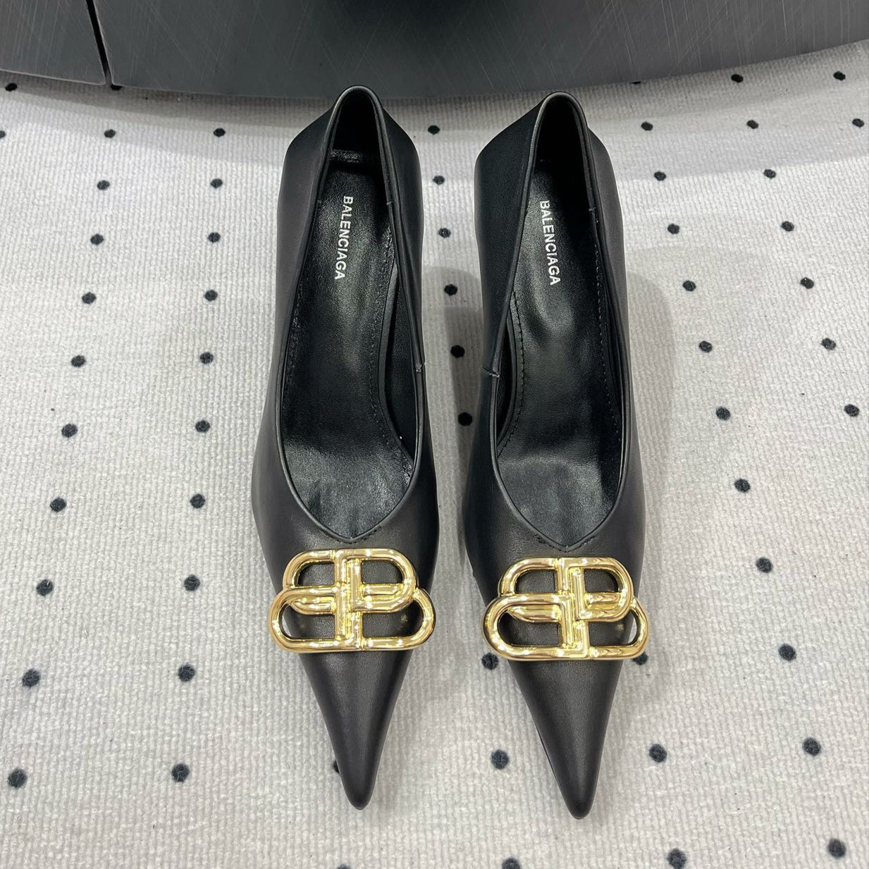 HEELED PUMPS 65 MM IN BLACK SMOOTH LAMBSKIN GOLD HARDWARE