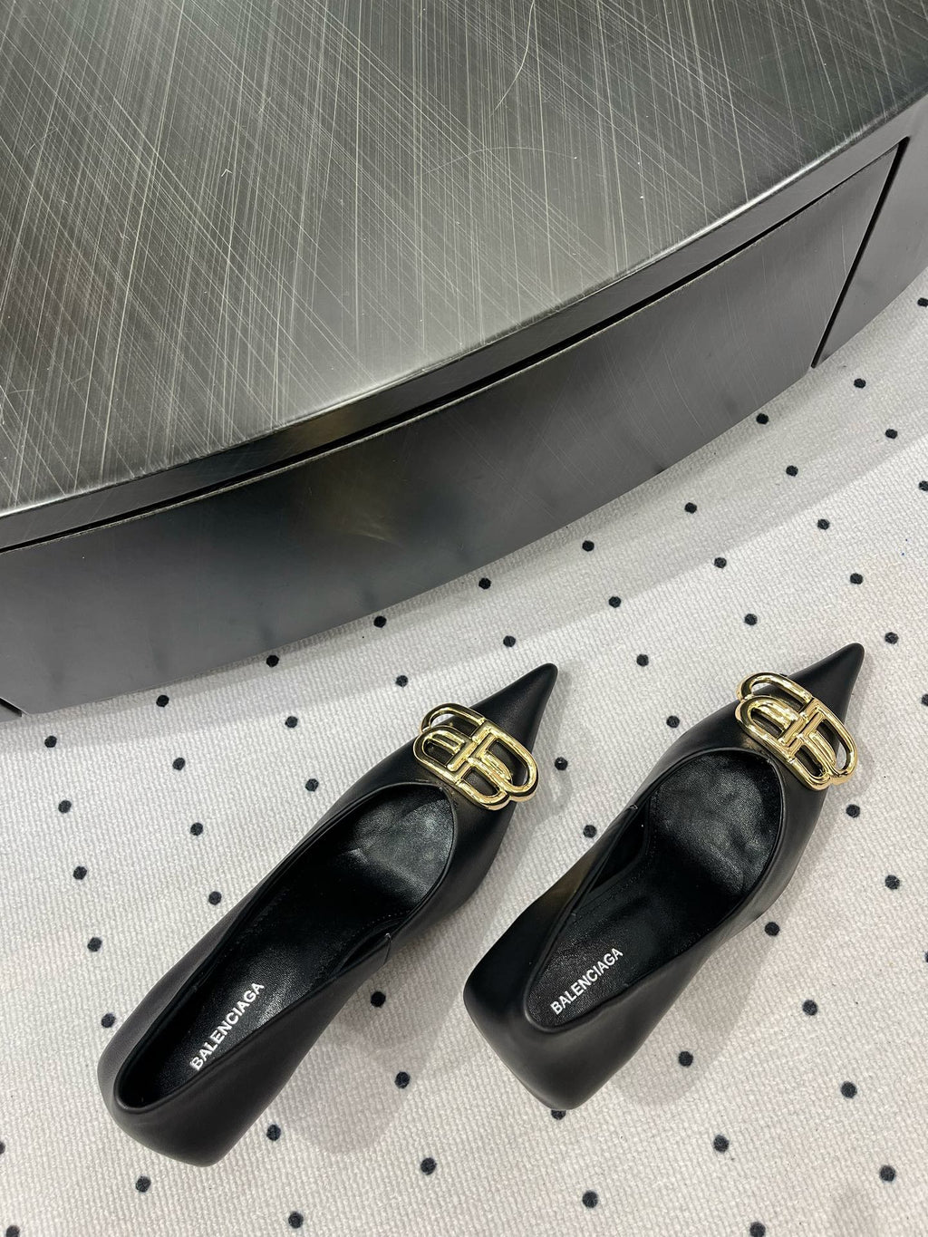 HEELED PUMPS 65 MM IN BLACK SMOOTH LAMBSKIN GOLD HARDWARE