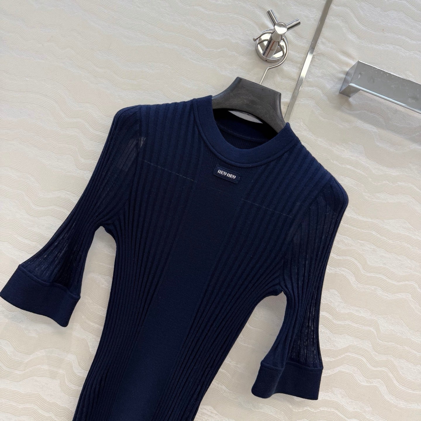 MIUMIU SHORT-SLEEVE SWEATER STYLE 839