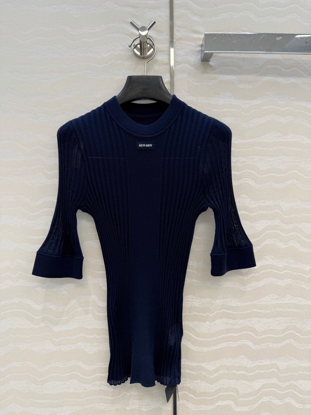 MIUMIU SHORT-SLEEVE SWEATER STYLE 839