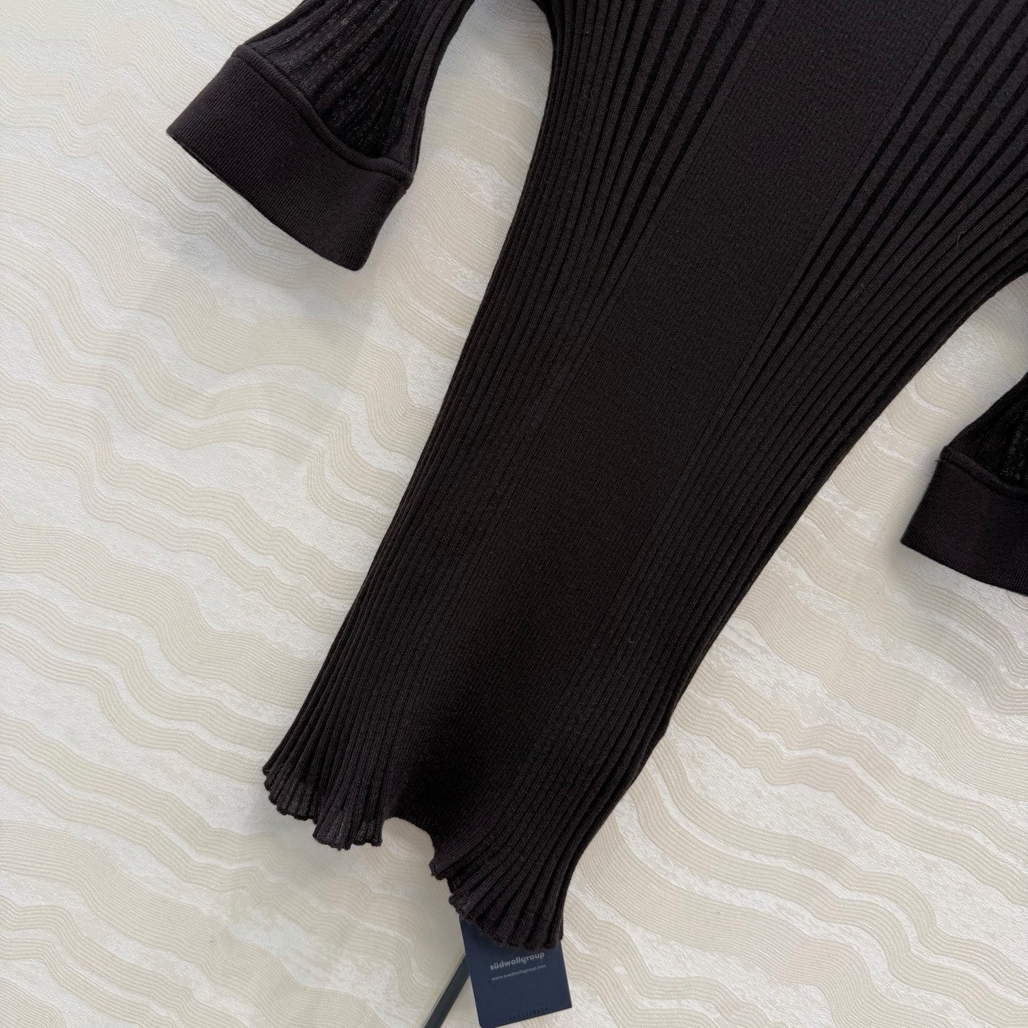 MIUMIU SHORT-SLEEVE SWEATER STYLE 838