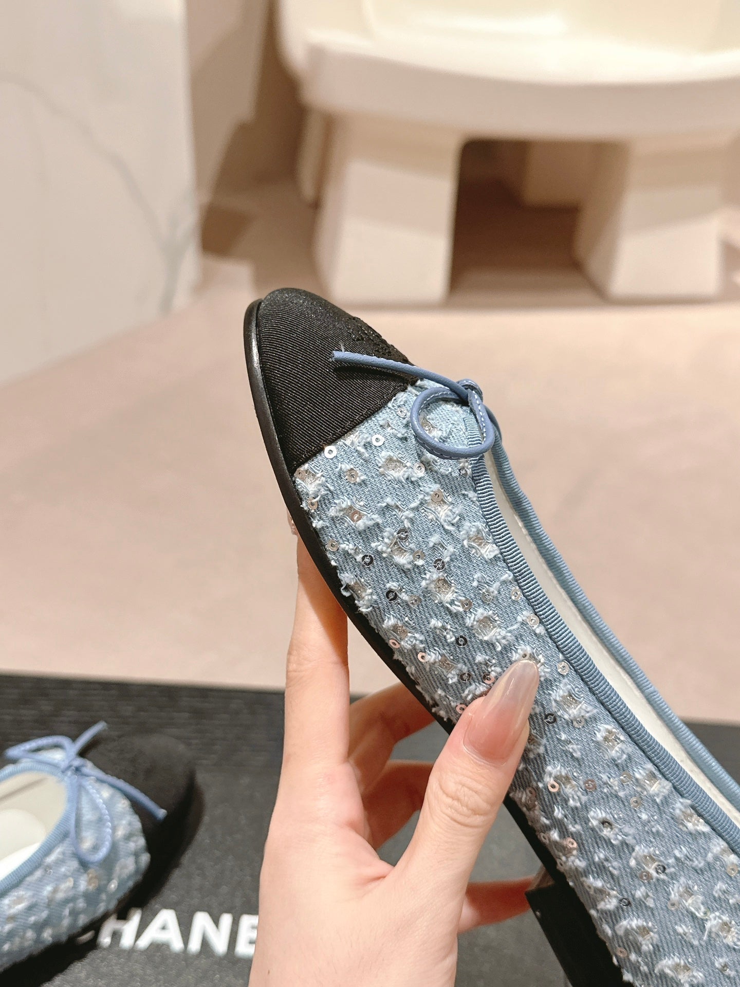 BALLET FLATS IN LIGHT BLUE DENIM AND BLACK SATIN
