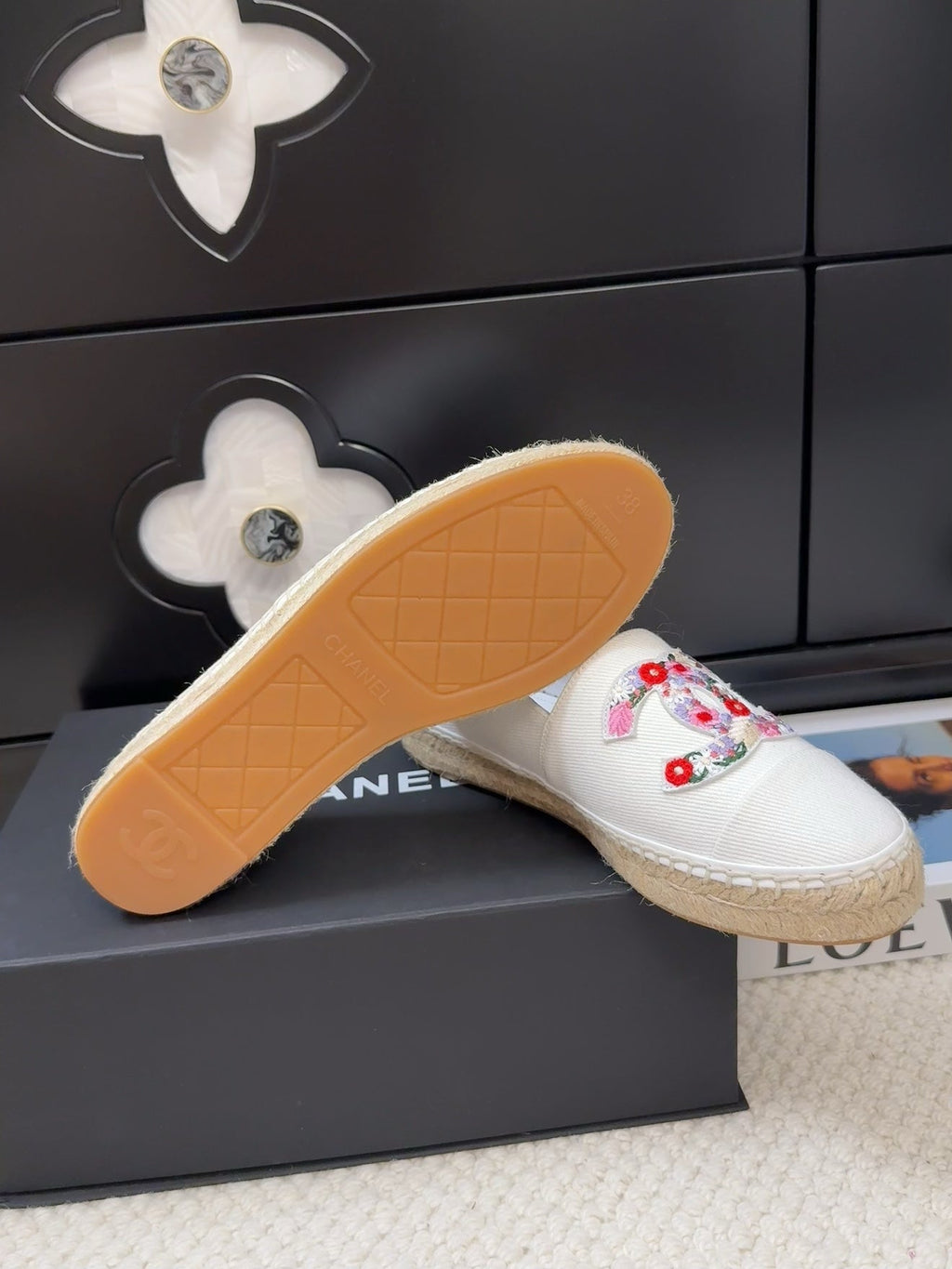 LOAFER IN WHITE CANVAS WITH COLORFUL LOGO