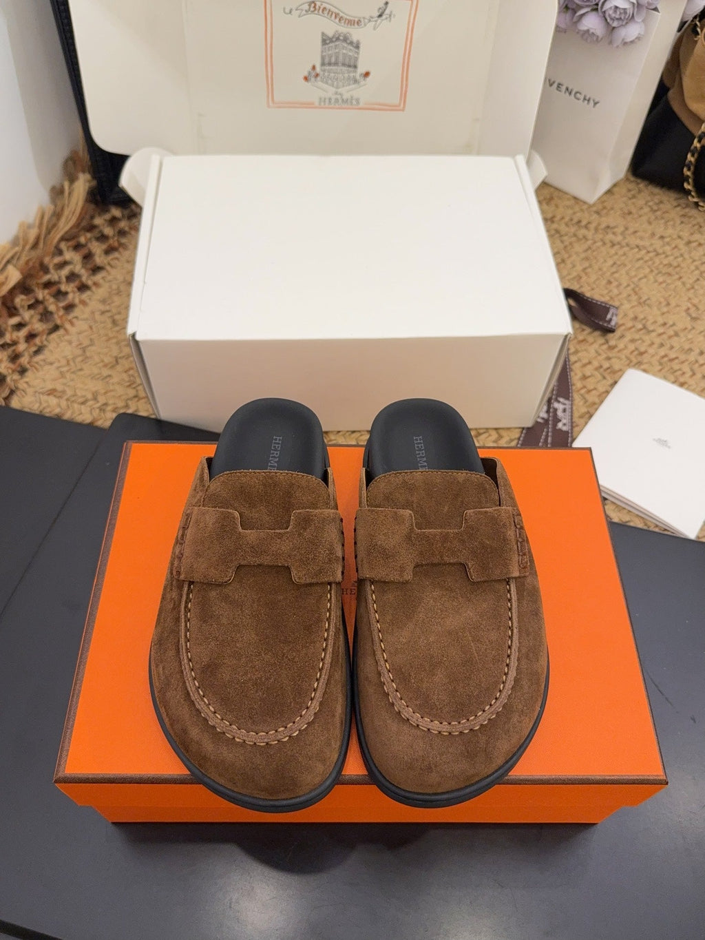 HM 25S MULE IN BROWN SUEDE