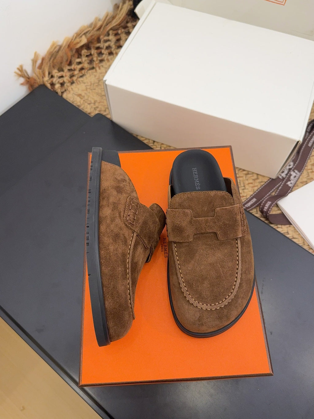 HM 25S MULE IN BROWN SUEDE