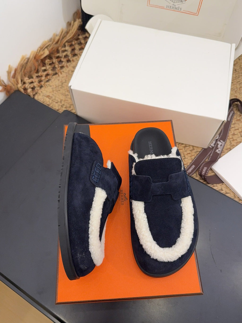 HM 25S MULE IN DARK SLATE BLUE SUEDE MIX WHITE SHEARLING