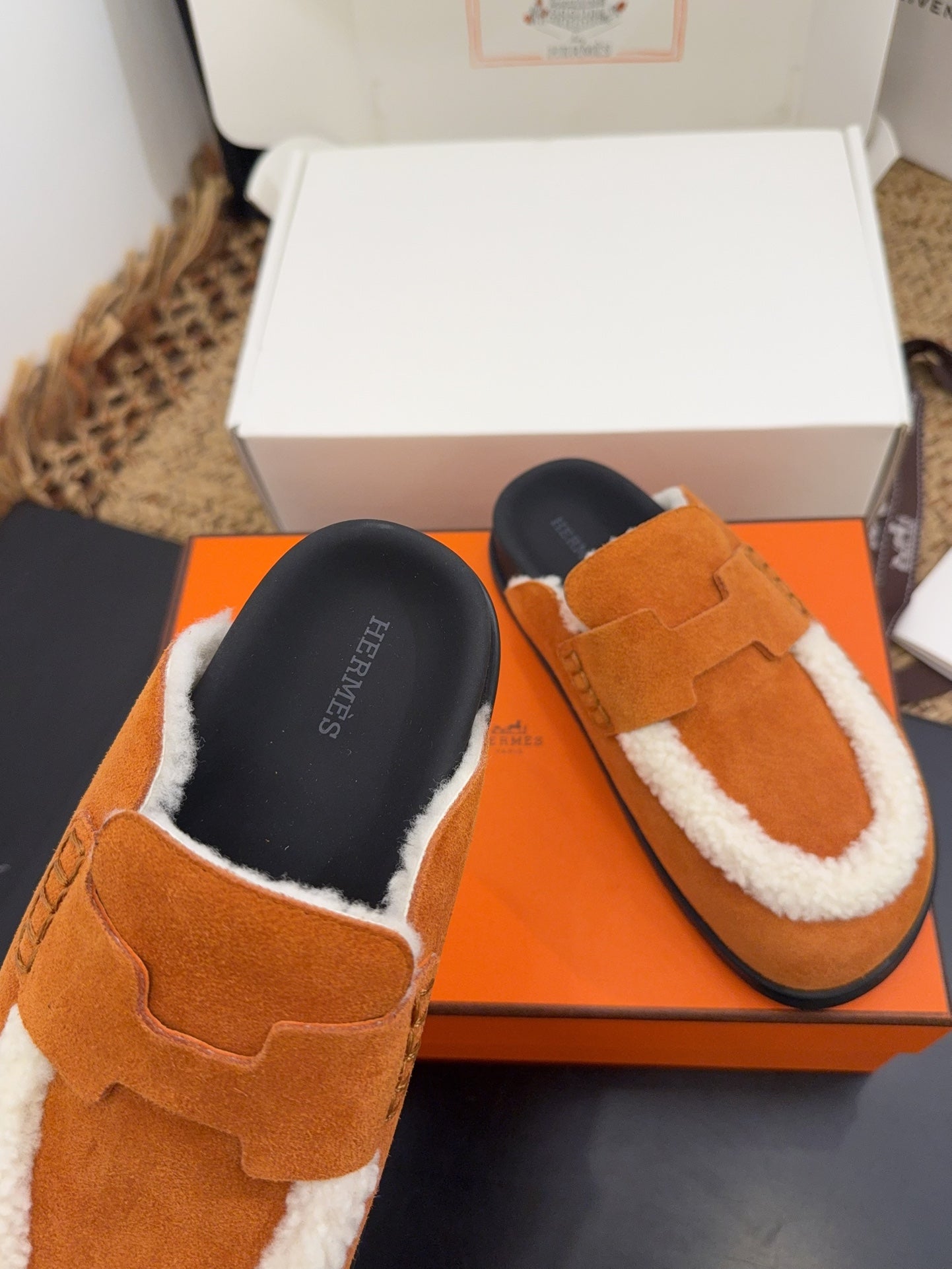 HM 25S MULE IN ORANGE SUEDE MIX WHITE SHEARLING