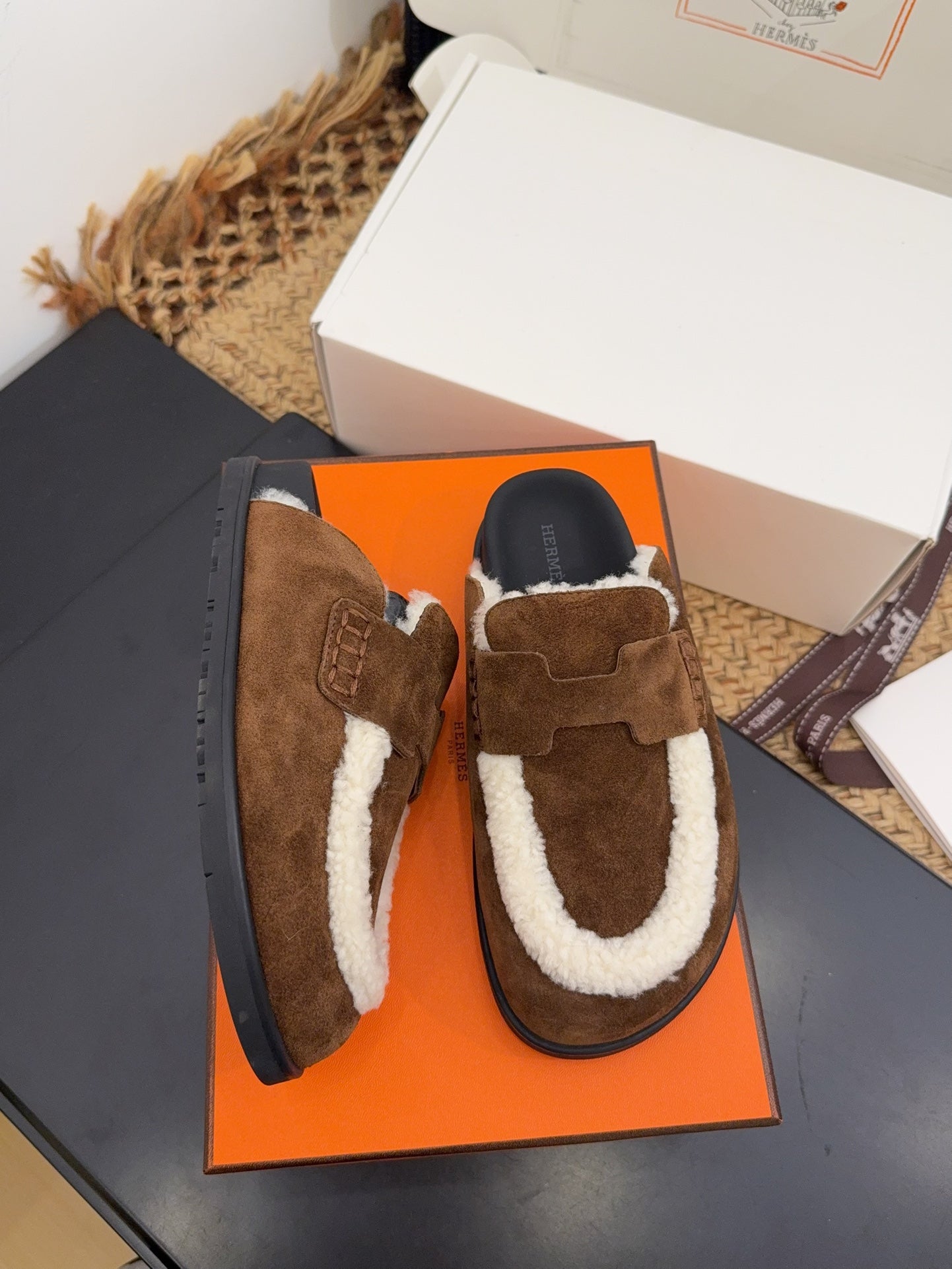 HM 25S MULE IN DARK BROWN SUEDE MIX SHEARLING