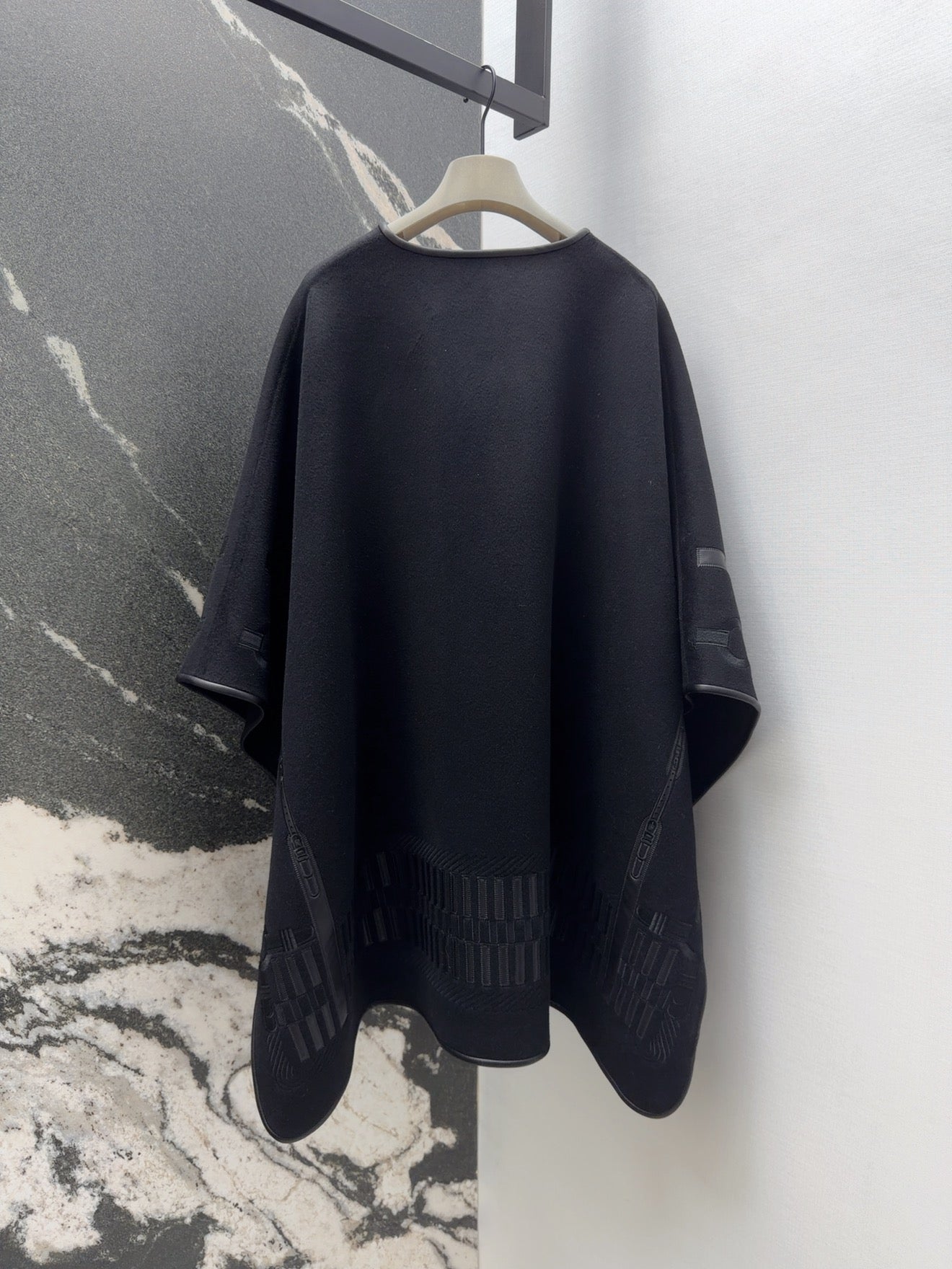 HERMES 25S CAPE COAT 006