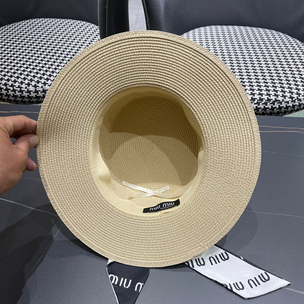 MM SMALL-BRIM STRAW HAT IN LIGHT BEIGE AND PEARL EMBELLISHED