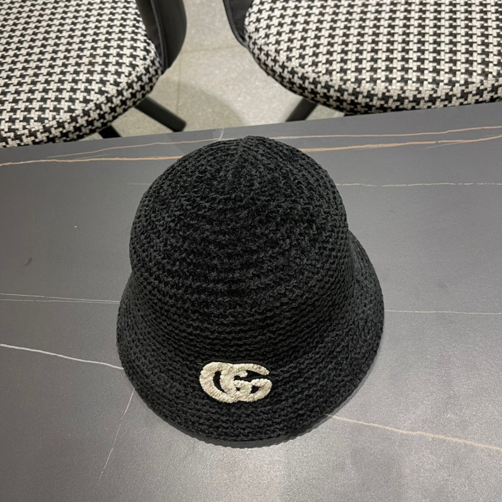 BUCKET HAT IN BLACK WOOL 389114