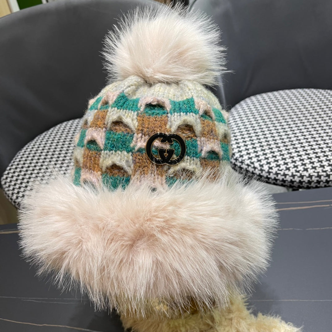 BEANIE HAT IN COLORFUL WOOL AND RABBIT FUR 392116