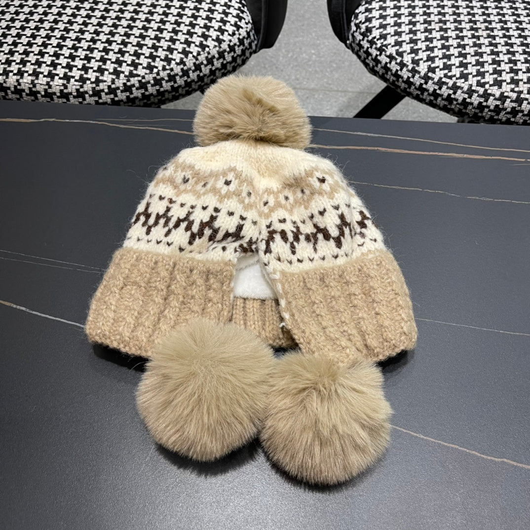 BEANIE HAT IN COLORFUL WOOL 394005