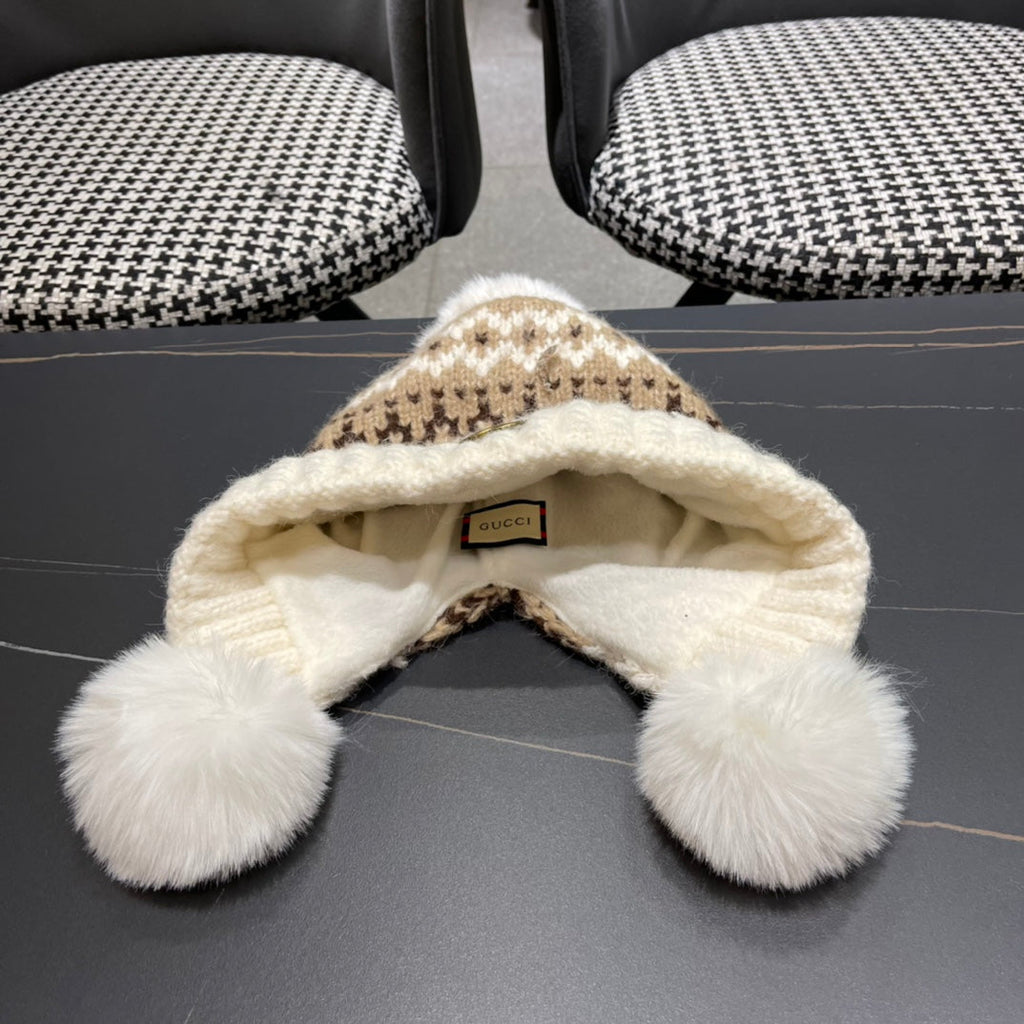 BEANIE HAT IN COLORFUL WOOL 394007