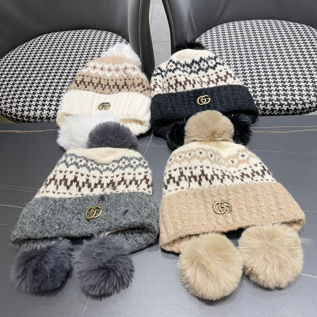 BEANIE HAT IN COLORFUL WOOL 394007