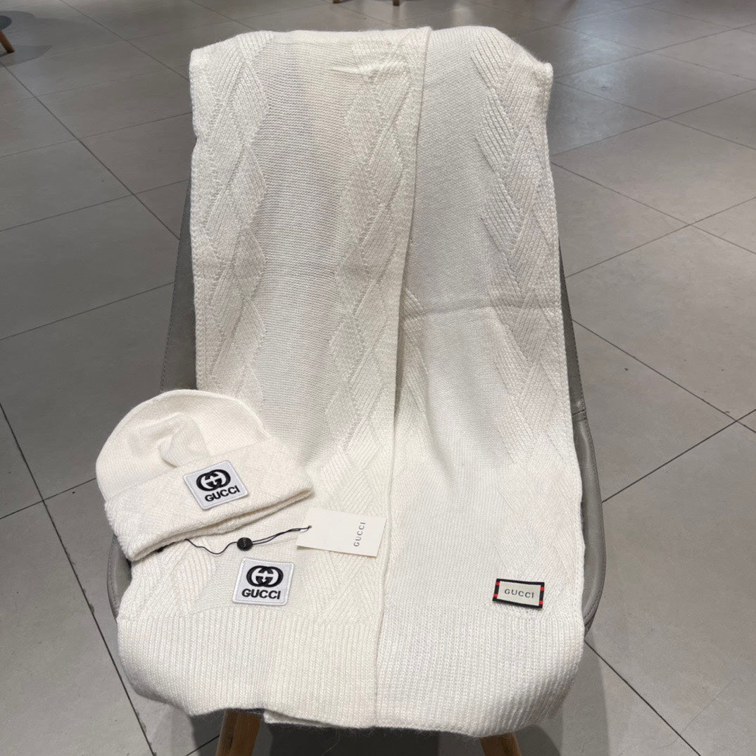 SET SCARF AND HAT IN WHITE CASHMERE AND RABBIT FUR 397373