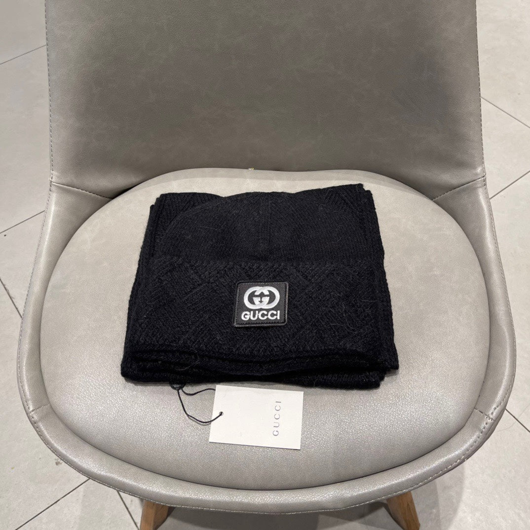 SET SCARF AND HAT IN BLACK CASHMERE AND RABBIT FUR 397374